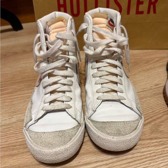 Nike White and Pink Leather High-Top Sneakers - Picture 14 of 14